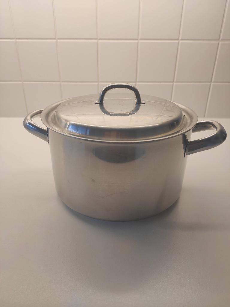 kookpot inox met metalen deksel 20 cm, niet voor inductie,, Ophalen, Gebruikt, Inox, Kookpan of Snelkookpan