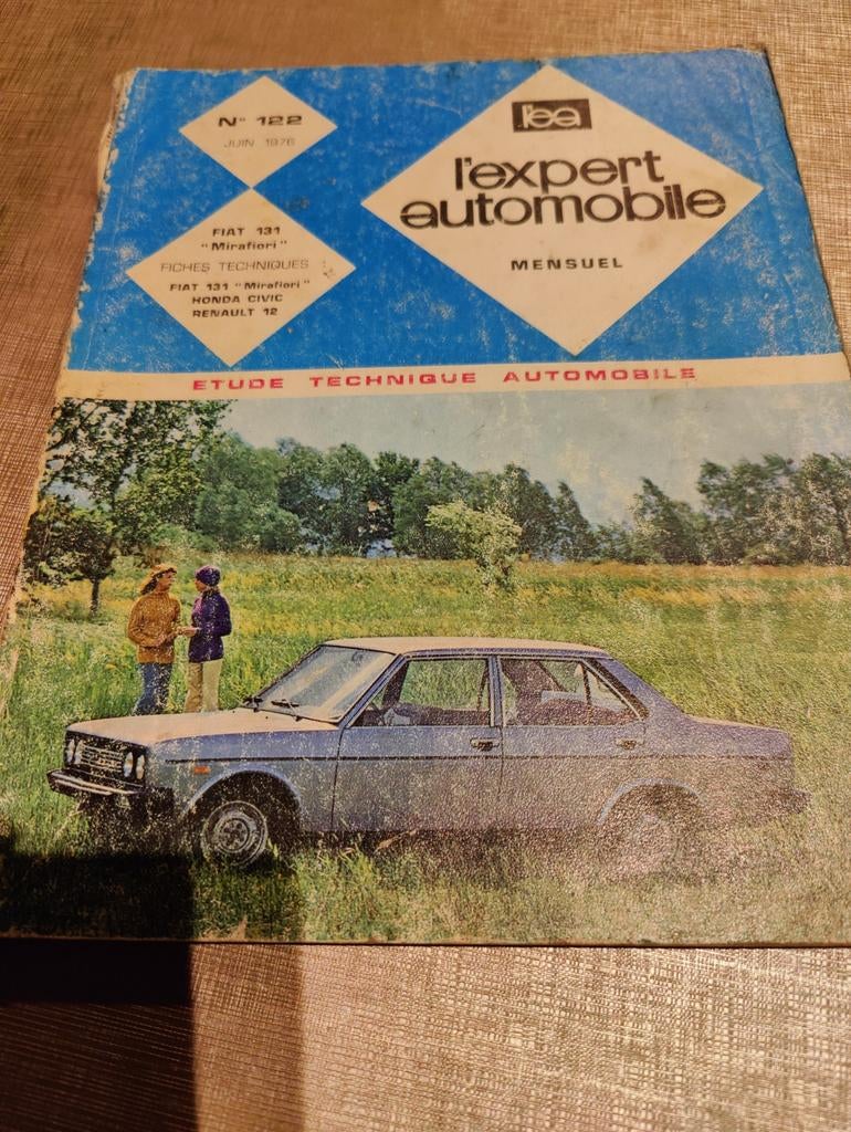 FIAT 131Mirafiori l expert automobille, Enlèvement ou Envoi