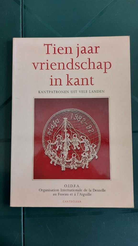 Bobines de dentelle dix ans d'amitié dans la dentelle O.I.D, Enlèvement ou Envoi, Comme neuf, Patrons