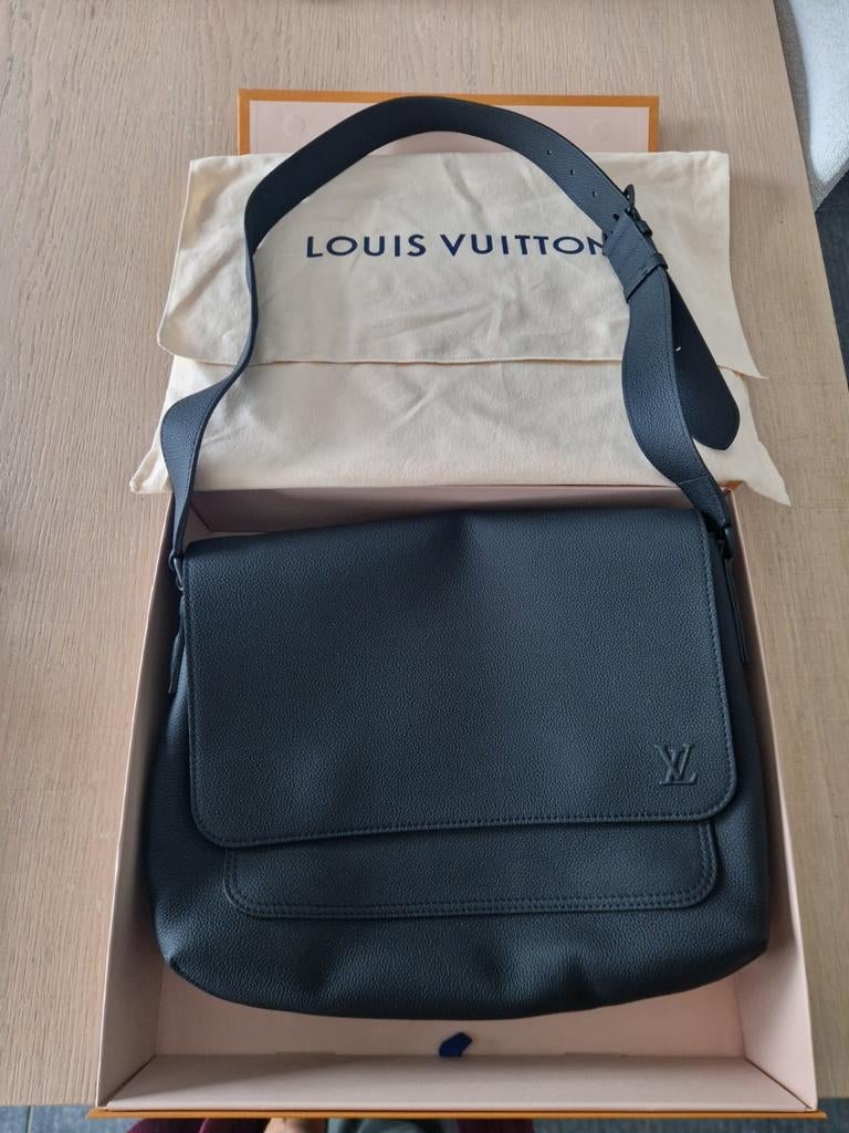 Louis Vuitton Tas NIEUW, Zwart, Nieuw, Leer, Ophalen