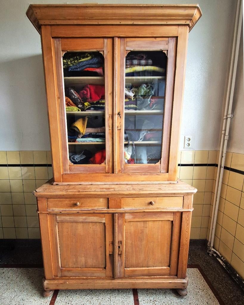 Grenen buffetkast, Ophalen