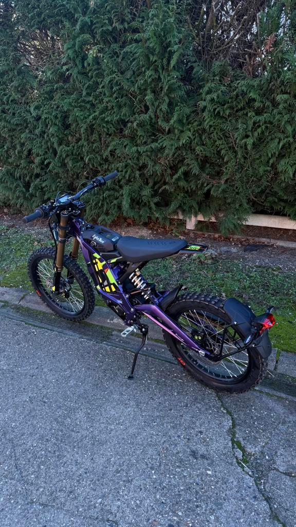 Surron, Fietsen en Brommers, Elektrische fietsen, Zo goed als nieuw, 50 km per accu of meer, Ophalen