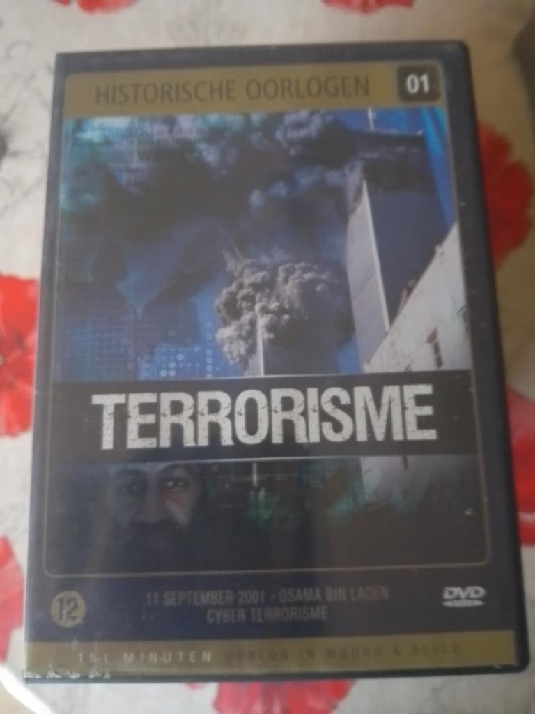 Dertien Dvd's, Cd's en Dvd's, Dvd's | Documentaire en Educatief, Ophalen, Zo goed als nieuw, Oorlog of Misdaad
