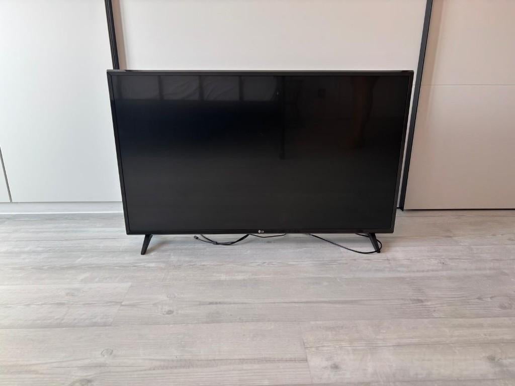LG Smart TV - 43" (109 cm) te koop (inclusief chrome cast), 50 Hz, LCD, Comme neuf, Enlèvement