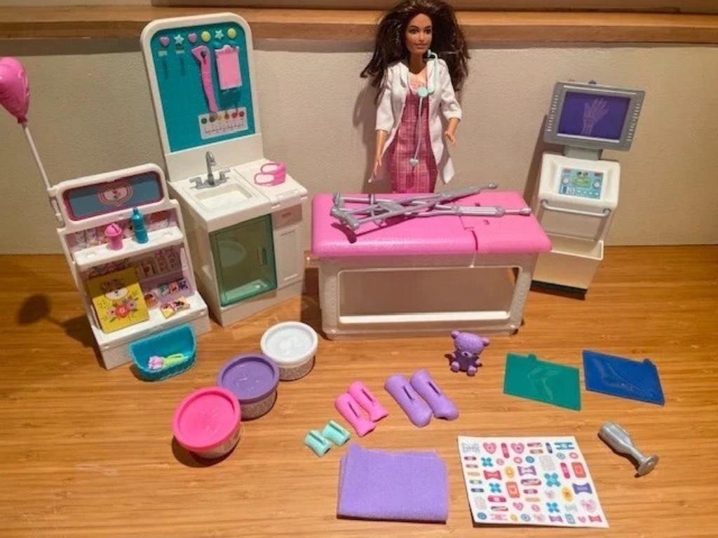 Barbie coffret Clinique, radios, plâtre, Enlèvement ou Envoi, Utilisé, Barbie