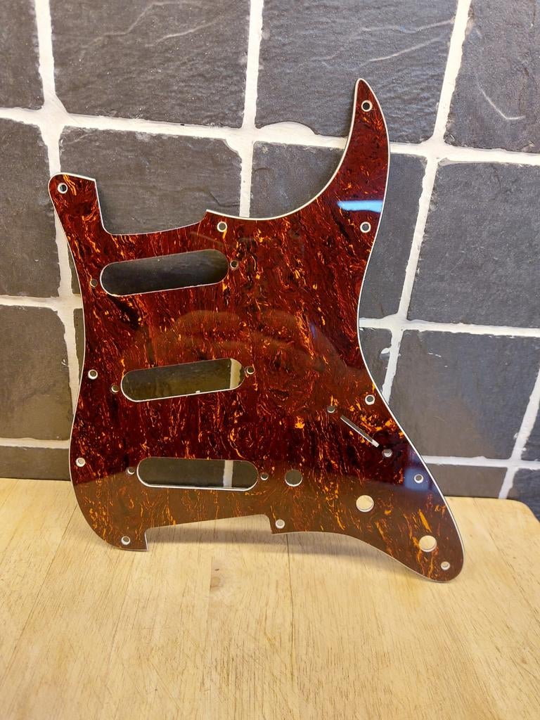 Strat slagplaat tortoise (Harley Benton), Muziek en Instrumenten, Instrumenten | Onderdelen, Ophalen of Verzenden