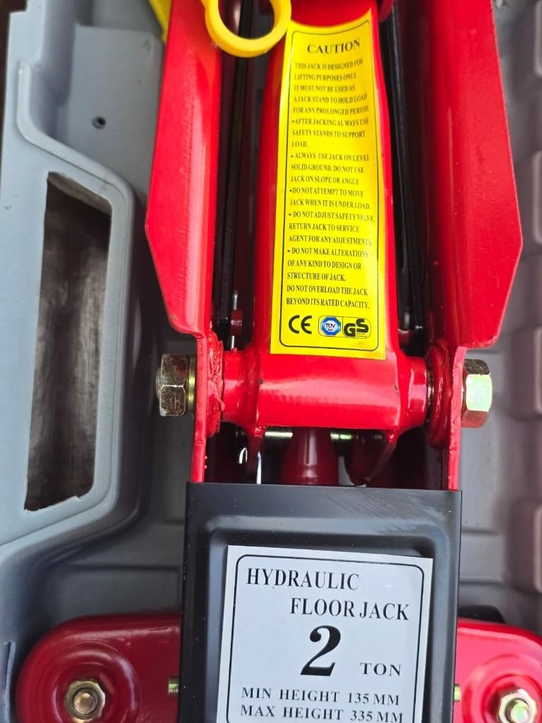 Garagekrik-2000kg, Ophalen