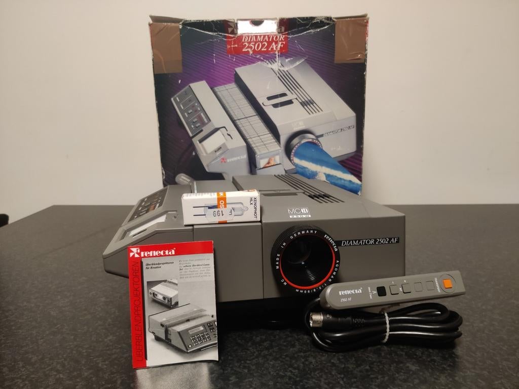 Reflecta diamator 2502 AF, TV, Hi-fi & Vidéo, Enlèvement, Neuf, Reflecta