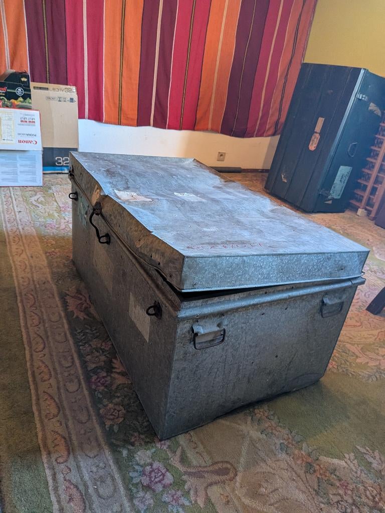 malle en fer, Antiquités & Art, Enlèvement