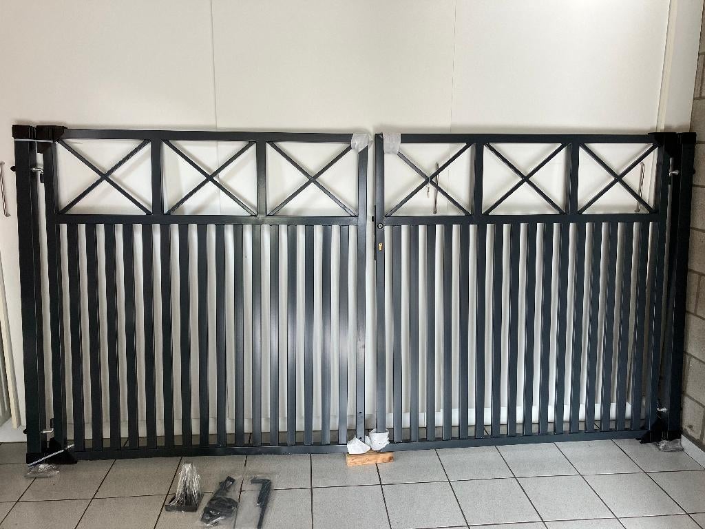 Tuinpoort 3 m lang op 1.5 m hoog (zwart) nog in verpakking, Tuin en Terras, Tuinpoorten, Ophalen, Staal, Zo goed als nieuw, 150 tot 200 cm