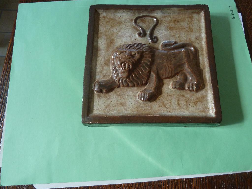 signe astrologique en gres de Bouffioulx, Antiquités & Art, Enlèvement ou Envoi