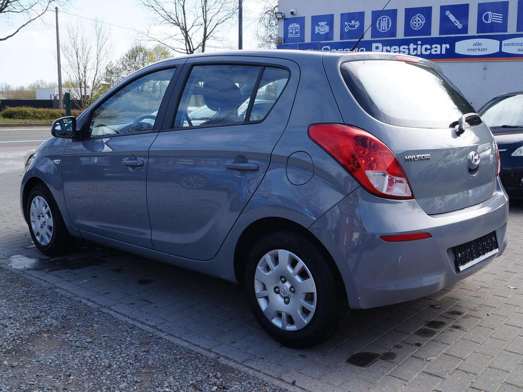 Hyundai i20 i20 1.2i Move, Autos, Entreprise, Boîte manuelle, Noir, 4 cylindres
