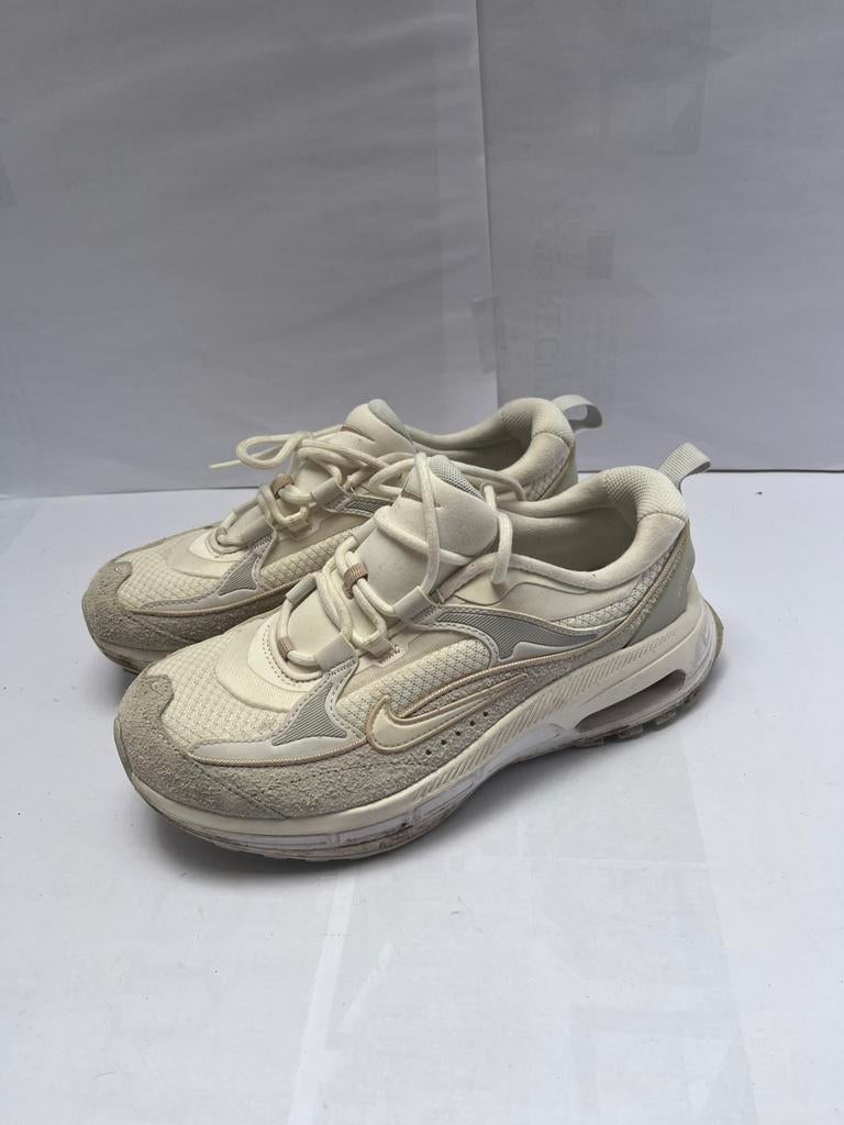 Baskets nike taille 38, Enfants & Bébés, Garçon ou Fille, Enlèvement, Utilisé, Chaussures de sport