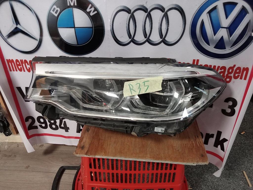 BMW 5 SERIE G30 G31 adaptieve LED koplamp links 8499121-04, Gebruikt, -, -, Ophalen of Verzenden