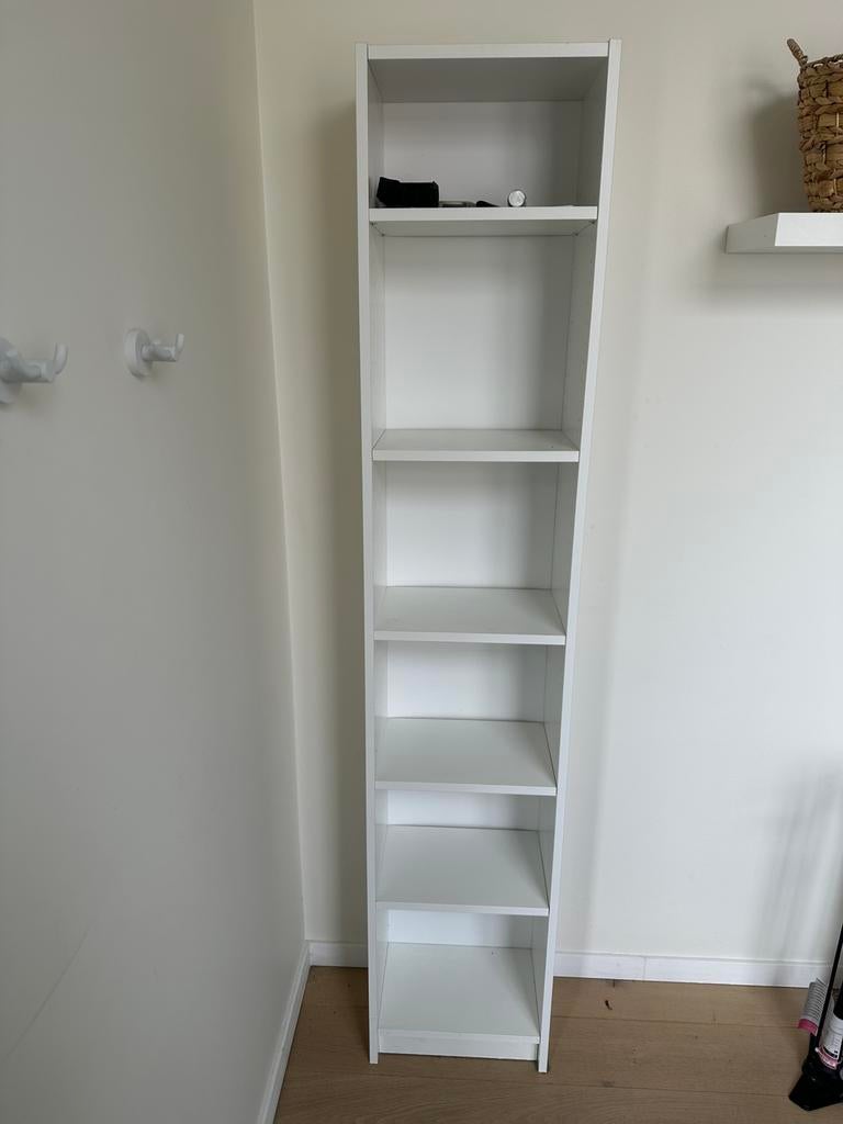 Hoge wandkast ikea, Huis en Inrichting, Ophalen, Zo goed als nieuw