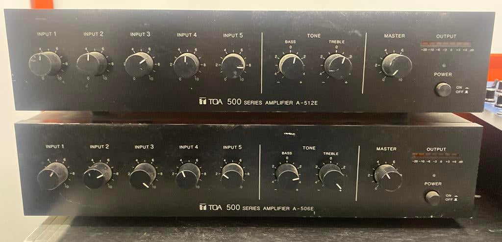 2 x AMPLIFICATEUR TOA série 500 A 506E, TV, Hi-fi & Vidéo, Enlèvement, Comme neuf