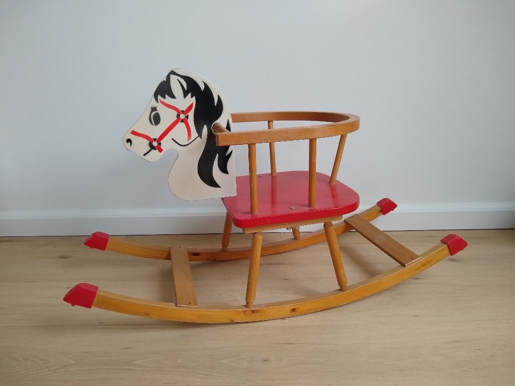 Schommelpaard / hobbelpaard, Ophalen