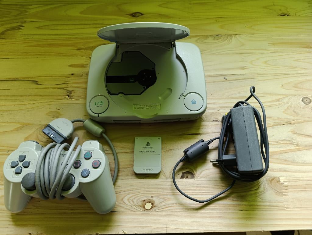Console Sony PS One en parfait état de fonctionnement, Games en Spelcomputers, Spelcomputers | Sony PlayStation 1, Ophalen of Verzenden