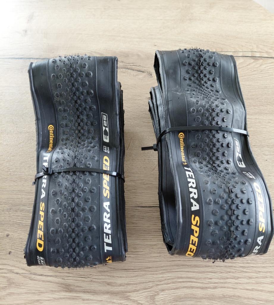 **Continental** Lot de 2 pneus neufs, Neuf, Pneu, Enlèvement ou Envoi, Gravelbike