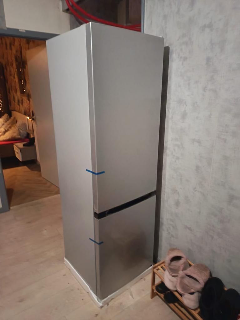 koelkast nıeuw frıac met dıepvrıeZer 300 euro, Elektronische apparatuur, Ophalen of Verzenden, Zo goed als nieuw