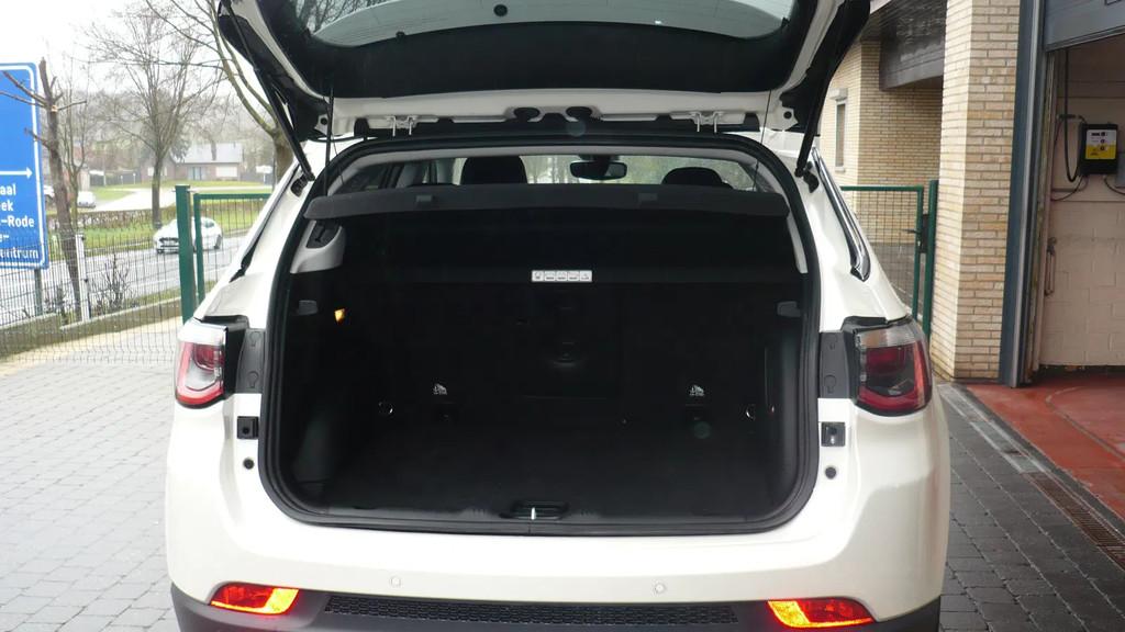 Jeep Compass (bj 2018, automaat), Auto's, Jeep, Automaat, Gebruikt, 4 cilinders, Wit