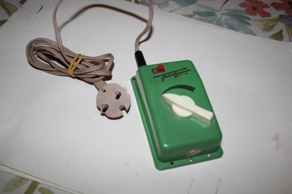 fleischmann ho transfo 710, Fleischmann, Transformateur ou Alimentation, Envoi, Courant continu