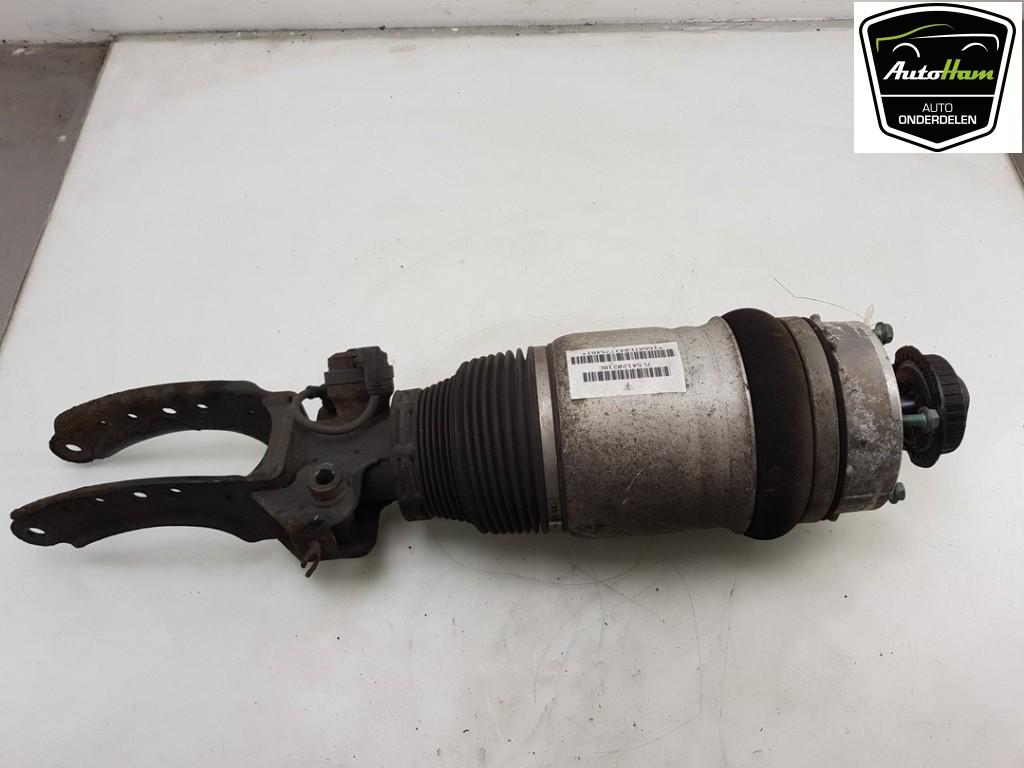 AMORTISSEUR OU ABSORBEUR DE CHOC AVANT GAUCHE Cayenne (9PA), Autos : Pièces & Accessoires, Sodener Straße 9
65824  Schwalbach, DE