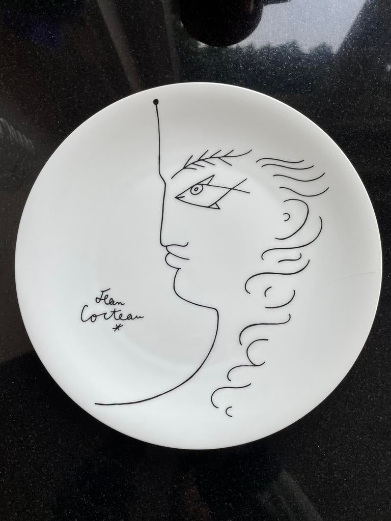 Enseigne en porcelaine signée Jean Cocteau., Antiquités & Art, Enlèvement ou Envoi