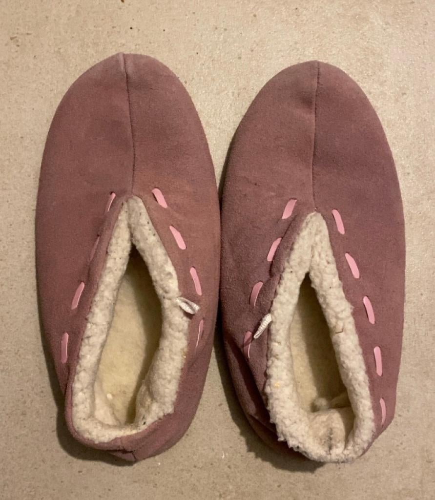Pantoffel in daim met wol - maat 37, Kleding | Dames, Sokken en Kousen, Overige typen, Maat 35 t/m 38, Ophalen of Verzenden, Roze