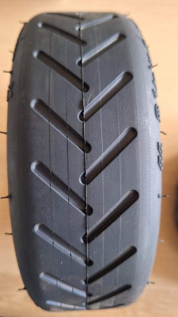 Buiten en binnenband Xiaomi, Fietsen en Brommers, Ophalen, Nieuw, Elektrische step (E-scooter), CST