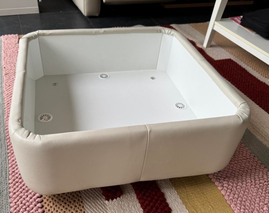 Pouf avec rangement, Ophalen, Gebruikt, Leer, Moderne , pratique avec bac à rangement