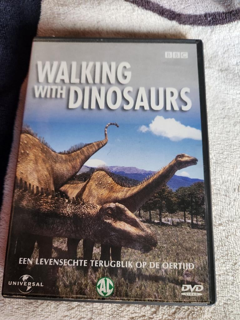 DVD Walking with dinosaurs, Cd's en Dvd's, Dvd's | Documentaire en Educatief, Alle leeftijden, Ophalen of Verzenden, Zo goed als nieuw