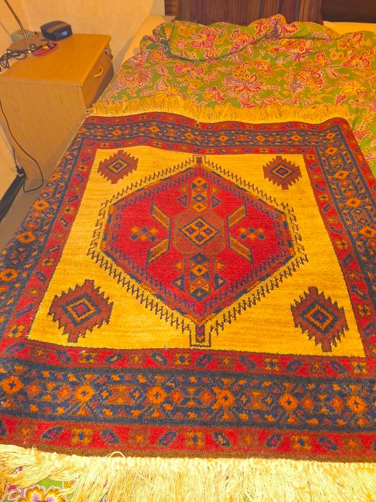 Karjan tapijt., Huis en Inrichting, Stoffering | Tapijten en Vloerkleden, Ophalen of Verzenden, Zo goed als nieuw, Rechthoekig