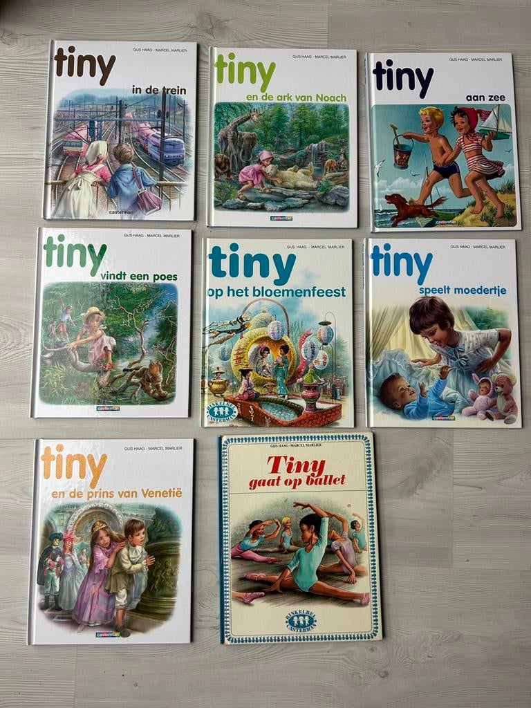8 Tiny boeken + 1 bonusboek, Boeken, Ophalen of Verzenden, Zo goed als nieuw, Fictie