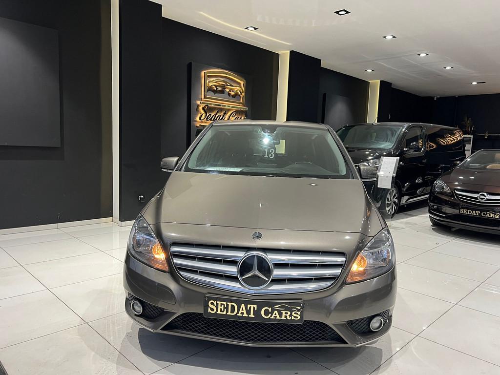 Mercedes-Benz B 180 CDI 1.8 DIESEL AUTOMAAT, Autos, Achat, Entreprise, Electronic Stability Program (ESP), https://public.car-pass.be/vhr/4c41c913-7b79-4d29-ad7b-6e4cabe4bb35