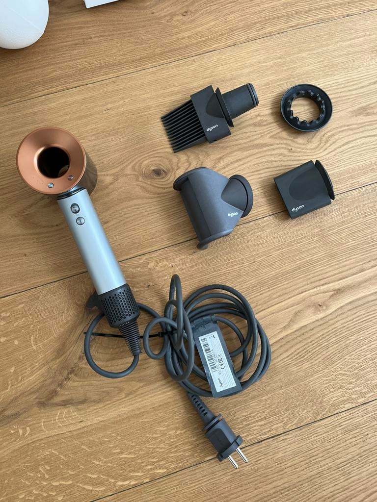 Sèche-cheveux Dyson SuperSonic, Musique & Instruments, Microphones, Enlèvement ou Envoi, Comme neuf