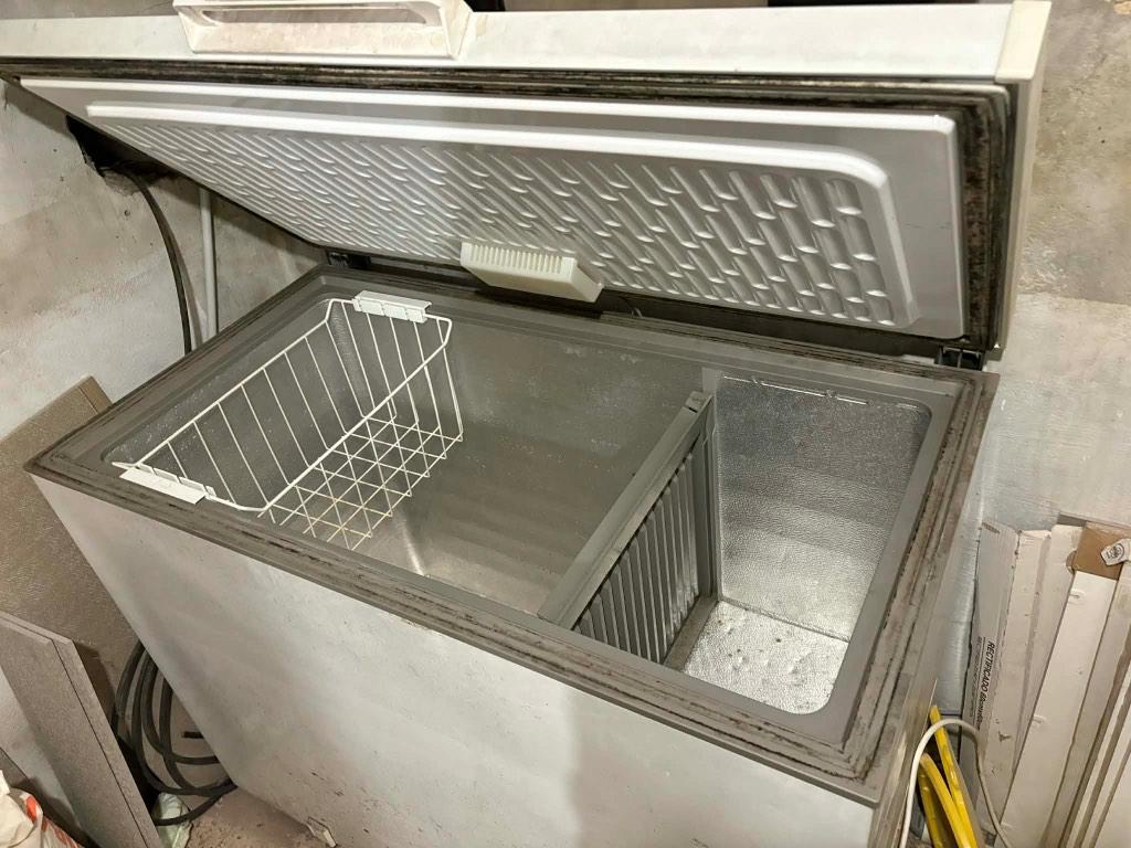 Diepvries, Elektronische apparatuur, Vriezers en Diepvrieskisten, Vrieskist, Gebruikt, 120 tot 140 cm, Vrijstaand