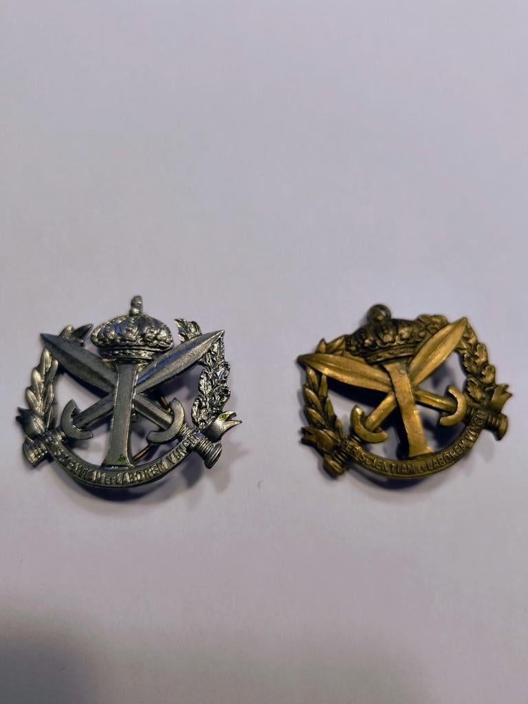 Insignes Belgische infanterieschool, Ophalen of Verzenden