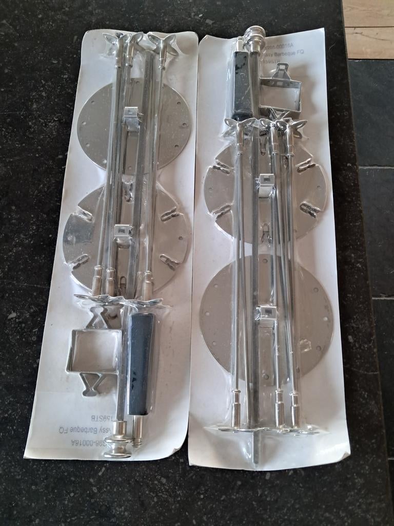 Nieuwe BBQ spitset / rotisserie – 2 stuks – nog ingepakt, Ophalen