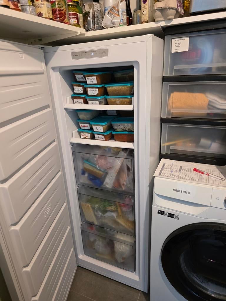 Zuinige diepvrieskast, Ophalen, Zo goed als nieuw