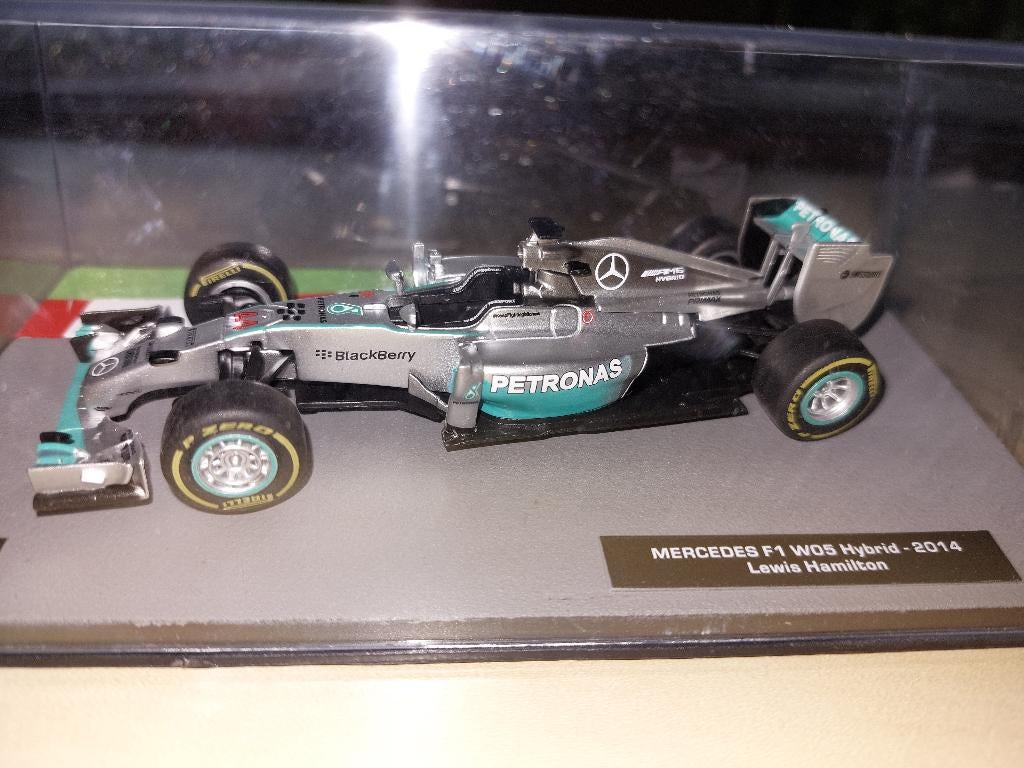 mercedes F1 WO5 Hybrid 2014 Hamilton, Hobby en Vrije tijd, Modelauto's | 1:43, Ophalen of Verzenden, Zo goed als nieuw, Auto, Overige merken