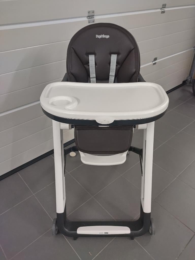 Kinderstoel - Peg Perego - Siesta Follow Me, Kinderen en Baby's, Kinderstoelen, Zo goed als nieuw, Afneembaar eetblad, Gordel(s)