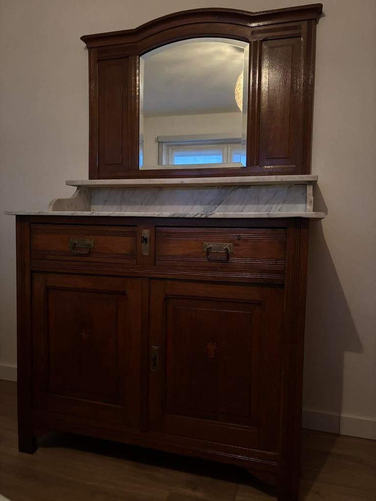 Commode ancienne avec plateau en marbre et miroir., Antiquités & Art, Enlèvement