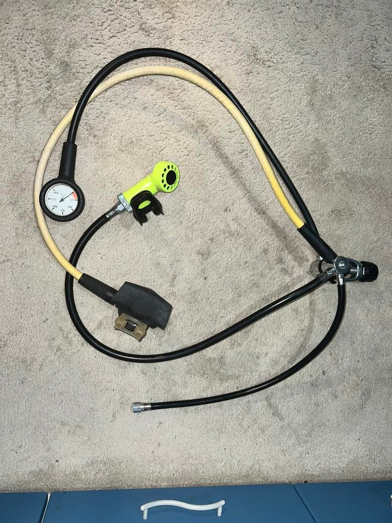 Kit detendeur-octopus-manometre complet, Enlèvement, Utilisé