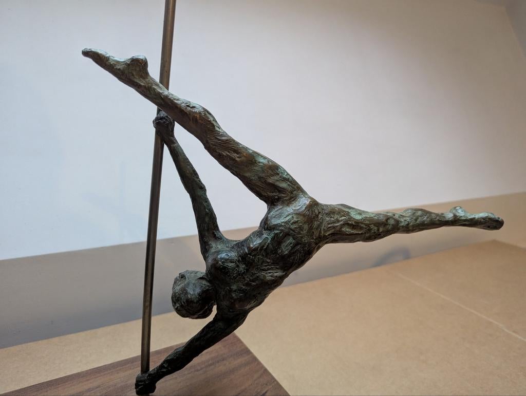 Danseur à la perche en bronze, avec certificat, Rudolf Rosoc, Enlèvement