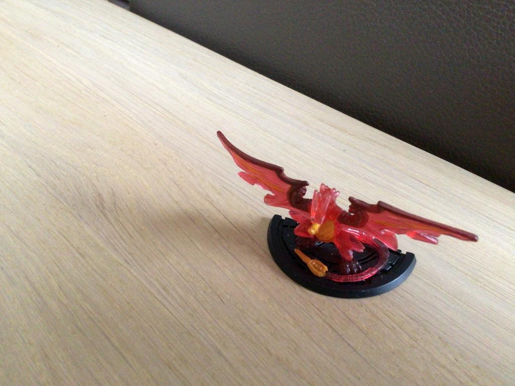 Bakugan figuurtje draak, Verzamelen, Ophalen of Verzenden, Zo goed als nieuw