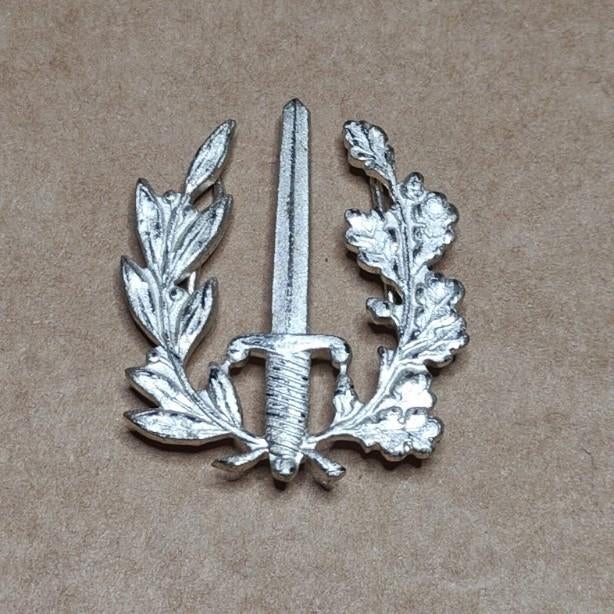 Casquette de police belge argentée - 3,5 x 3 cm, Collections, Enlèvement ou Envoi, Emblème ou Badge