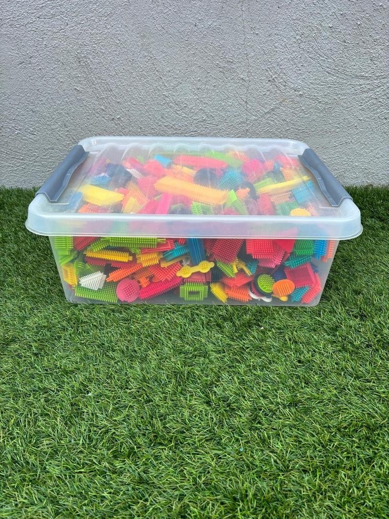 Curver box vol met  noppe blokken [bloko], Kinderen en Baby's, Ophalen, Zo goed als nieuw