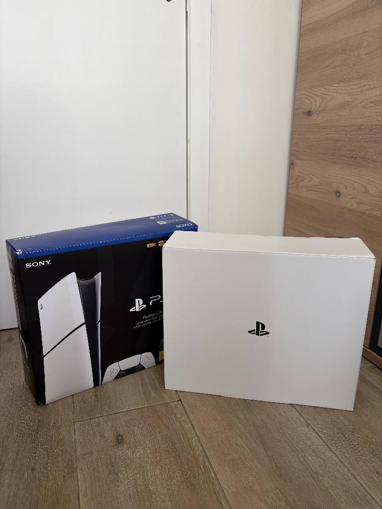 PlayStation 5 + 2 Controllers + Charging Dock–Perfecte Staat, Games en Spelcomputers, Ophalen, Zo goed als nieuw