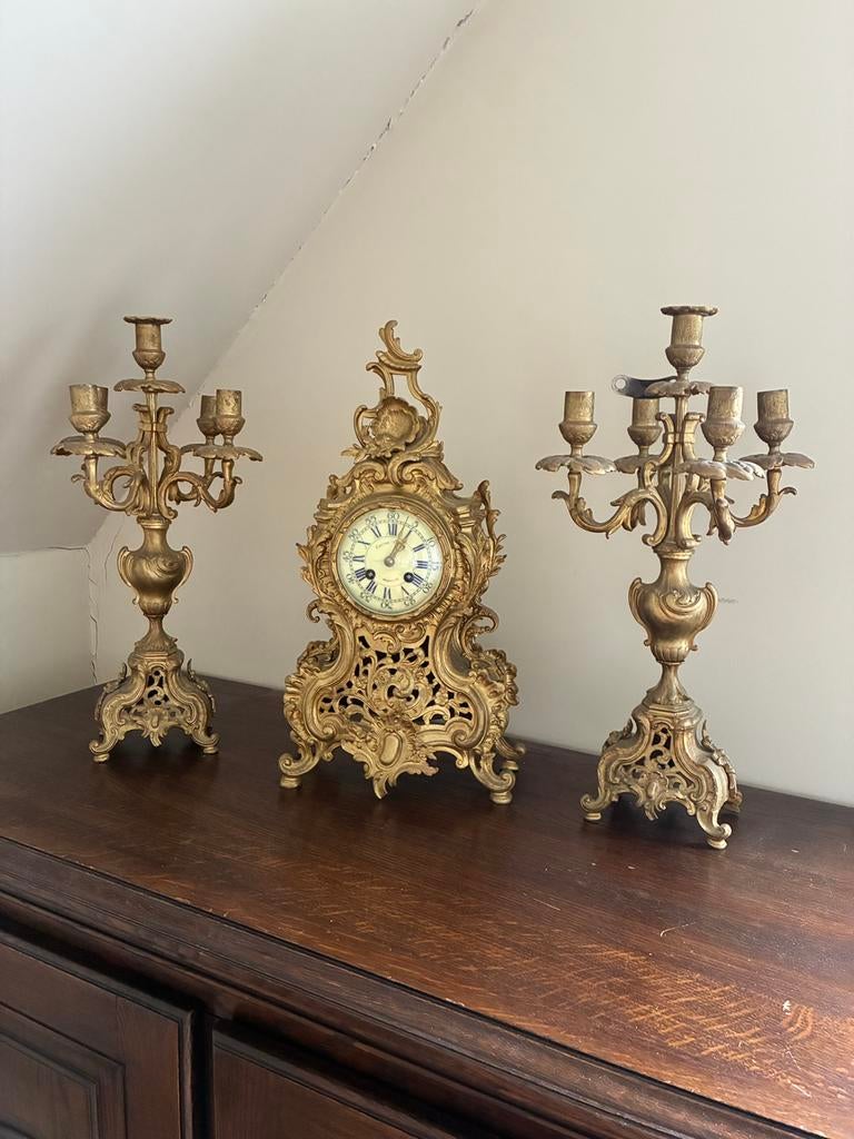 Schouwgarnituur, Enlèvement